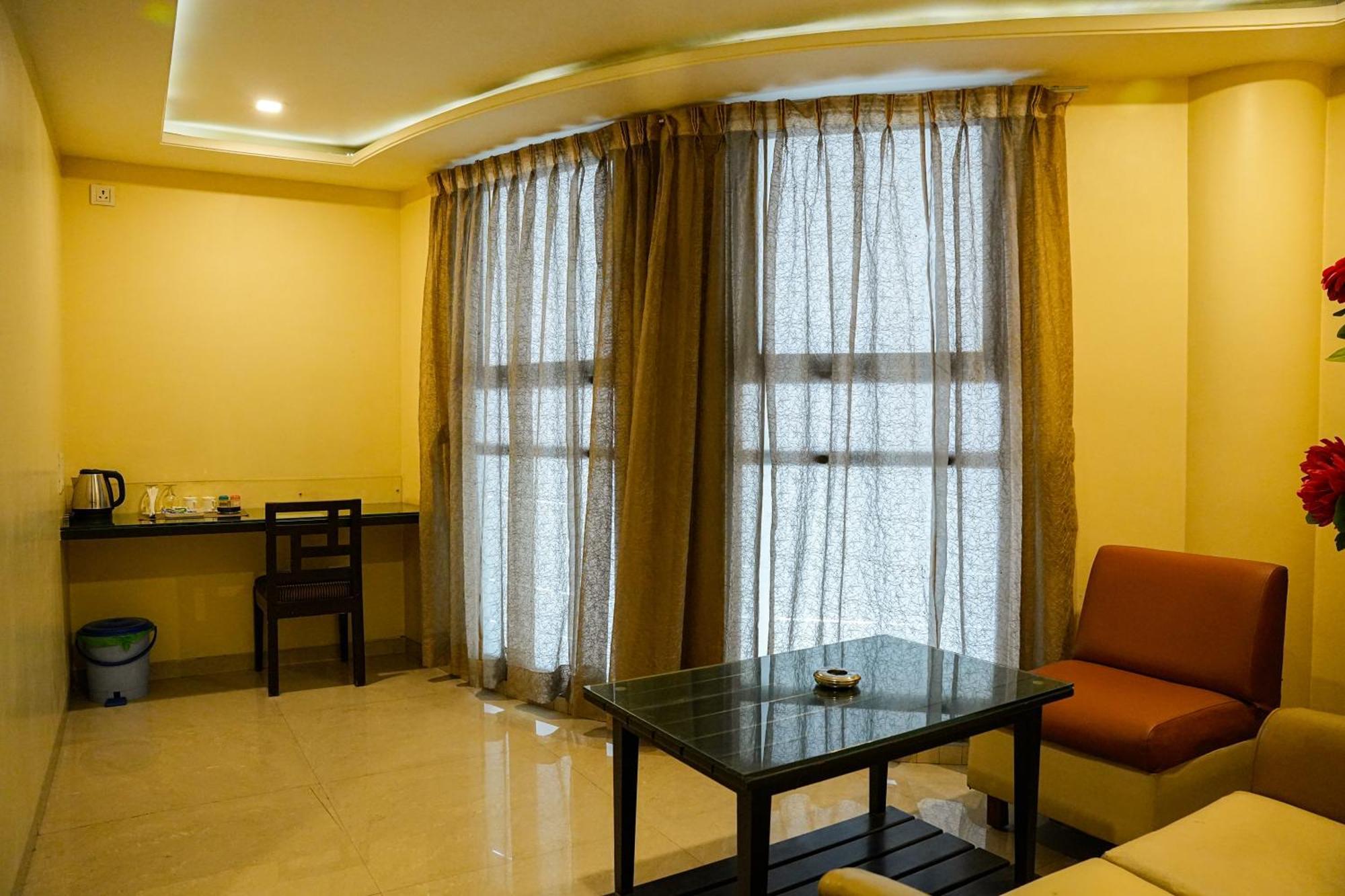 Hotel Viva Inn Yerandwane Zewnętrze zdjęcie